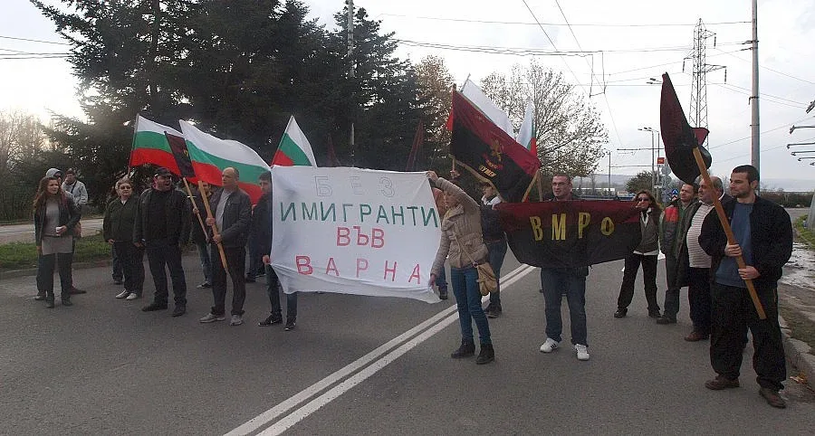 ВМРО блокираха Аспаруховия мост заради бежанците