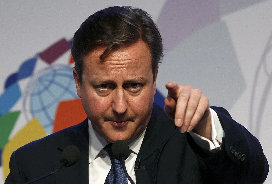 Камерън затяга облагите за имигранти напук на ЕС