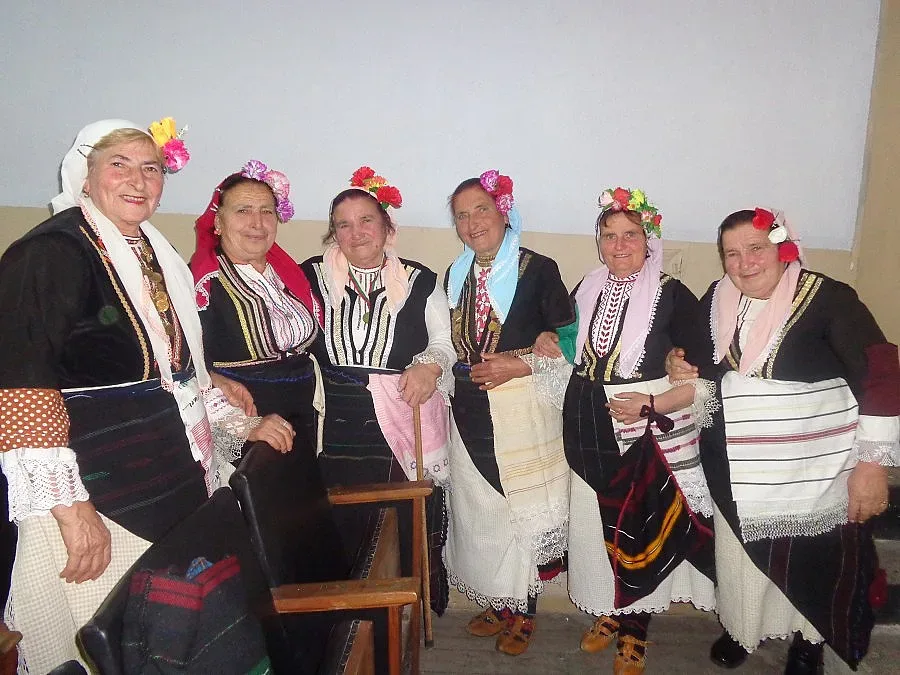 БСП чества век с фолклорни песни и танци