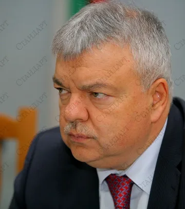 Освободиха директора на Полицията