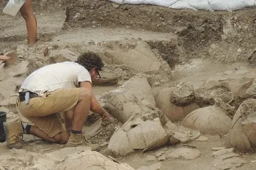 Откриха изба на 3700 години