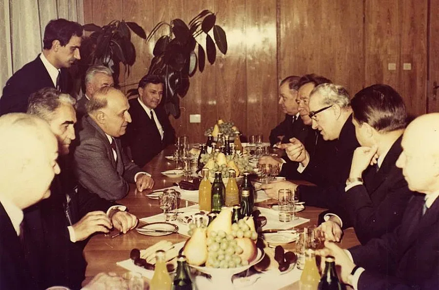 Семейни връзки под опеката на ДС