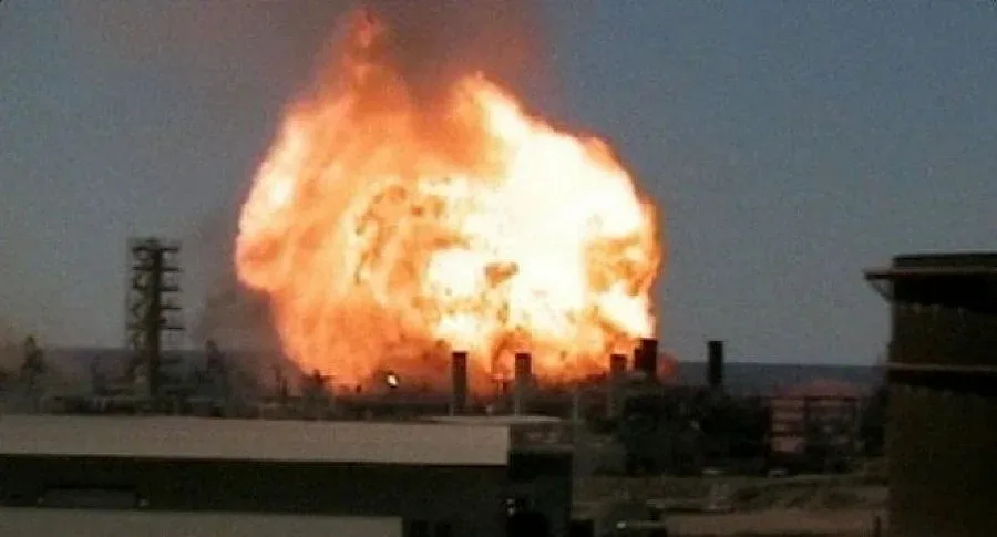 Взрив на петролопровод в Китай взе най-малко 22 жертви