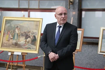 Димитър Радев откри изложба за 145-ата годишнина от основаването на БНБ