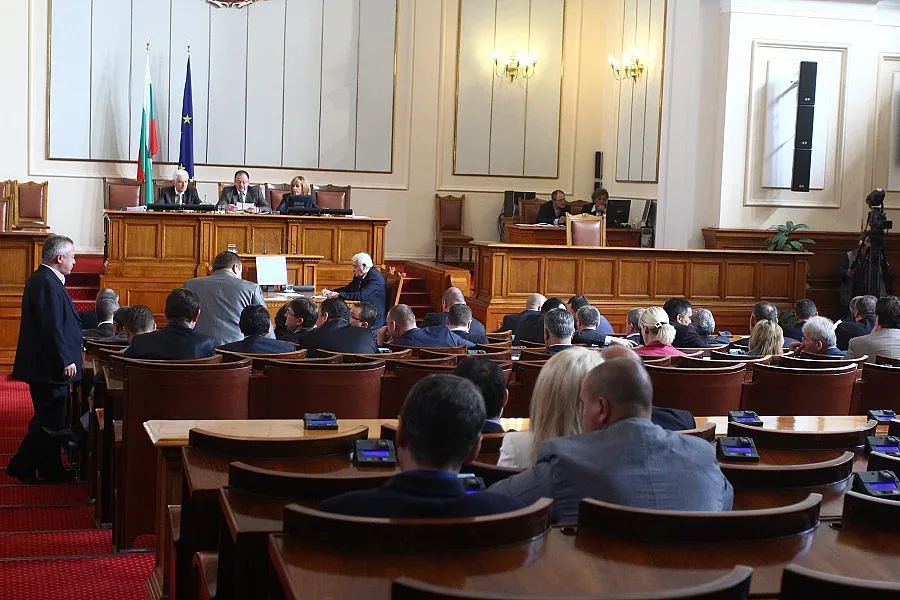 Обсъждат закона за чужденци след ветото на президента