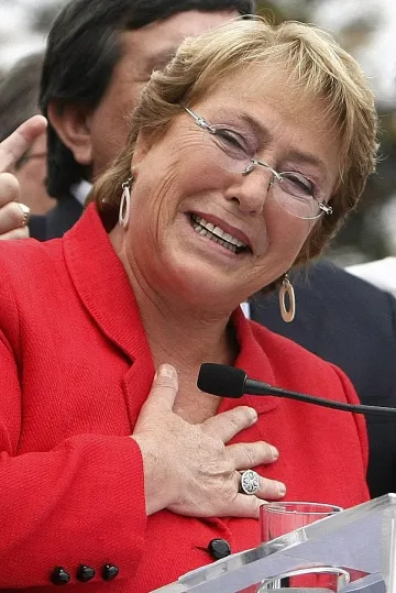 Чили гласува за жертва на Пиночет