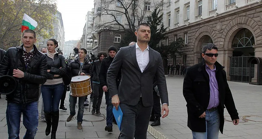 Бареков иска избори 3 в 1