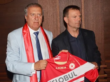 Стойчо на среща с Томов днес