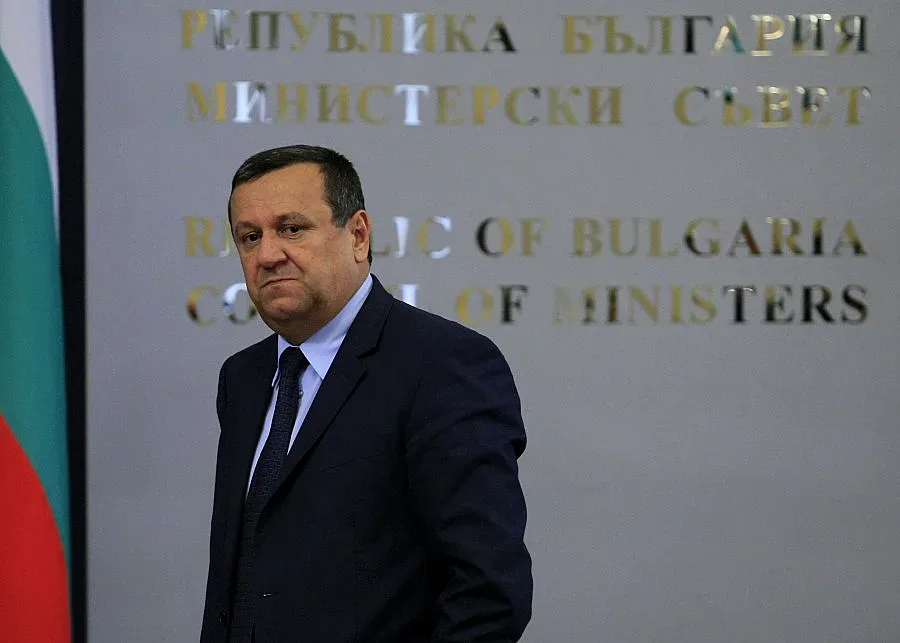 Адемов: Държим на замразяването на възрастта и стажа