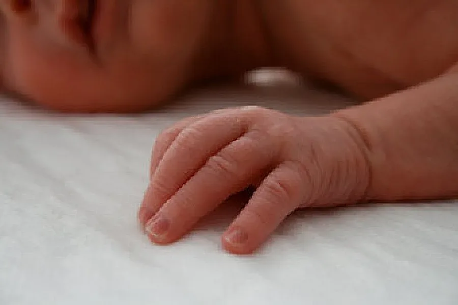 Осиновителите с 1 г. майчинство