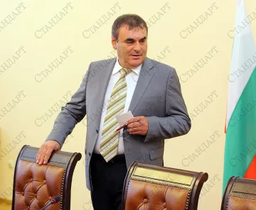 Папазов: Подобряват се резултатите на БДЖ