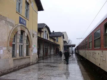 В Лом си искат влаковете