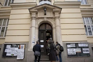 Студентите се оплакаха от опити за влияние