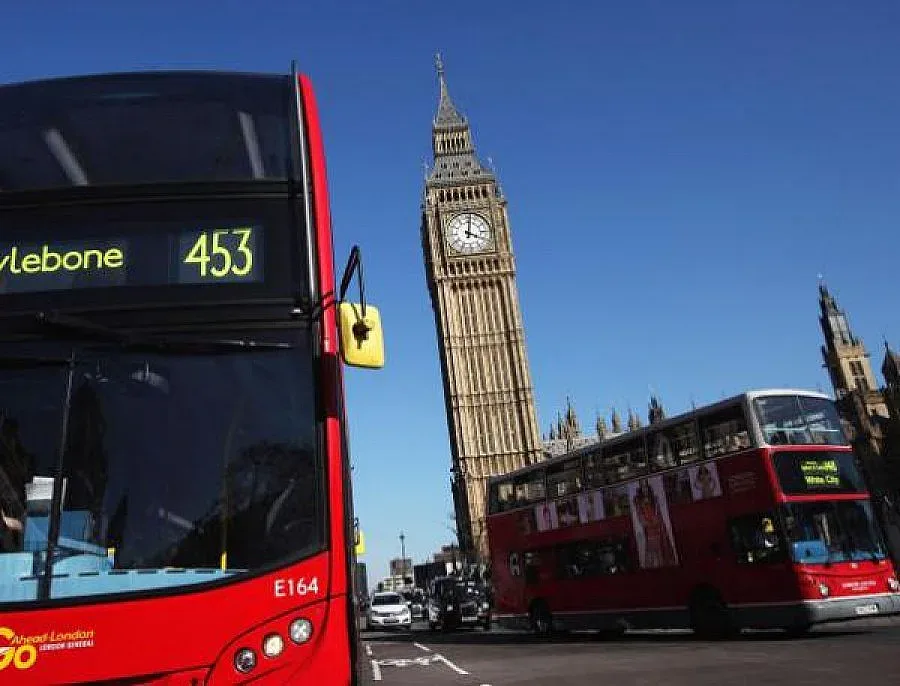 UK разследва български студенти заради незаконни помощи