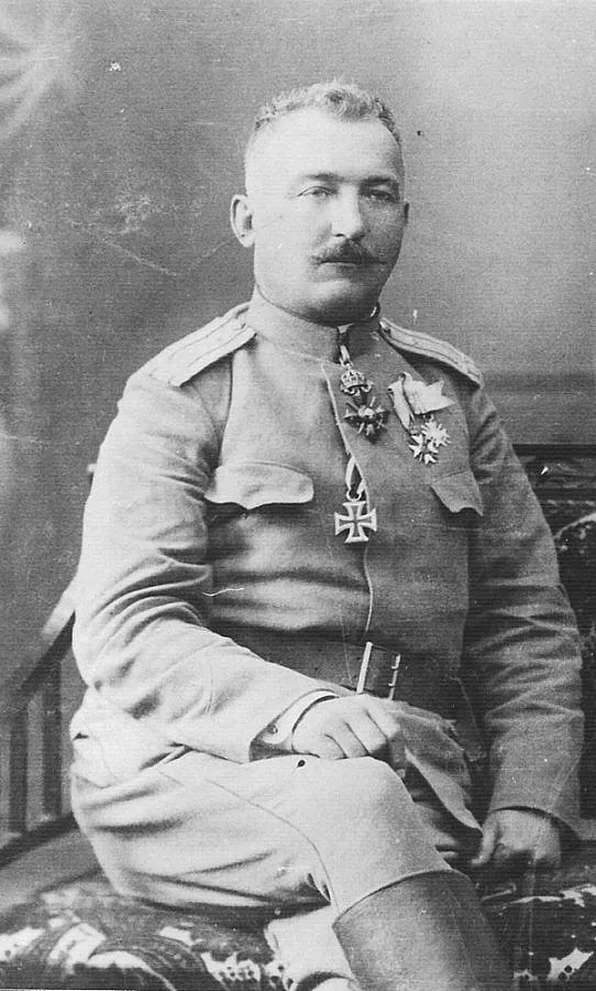 Провеждат научна сесия за убит генерал