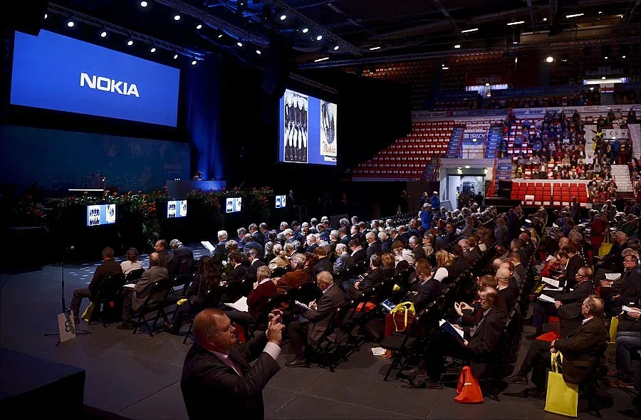 Нокия продаде своя бизнес с GSM-и на Майкрософт