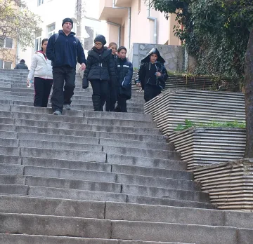 Обезопасиха стълби до училище в Благоевград