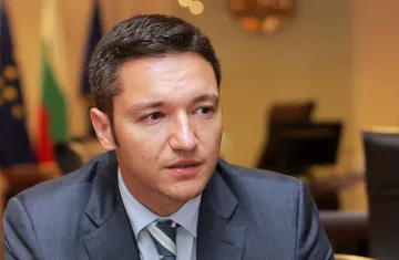 Външно дава ордени за визити