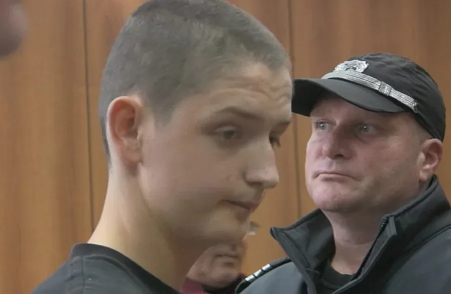 Изписаха наръгания Искрен