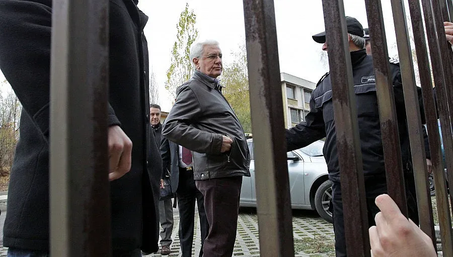 20 експерти ровят имането на Бисеров