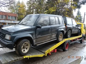 Спипаха Текезара със седем джипа близнаци