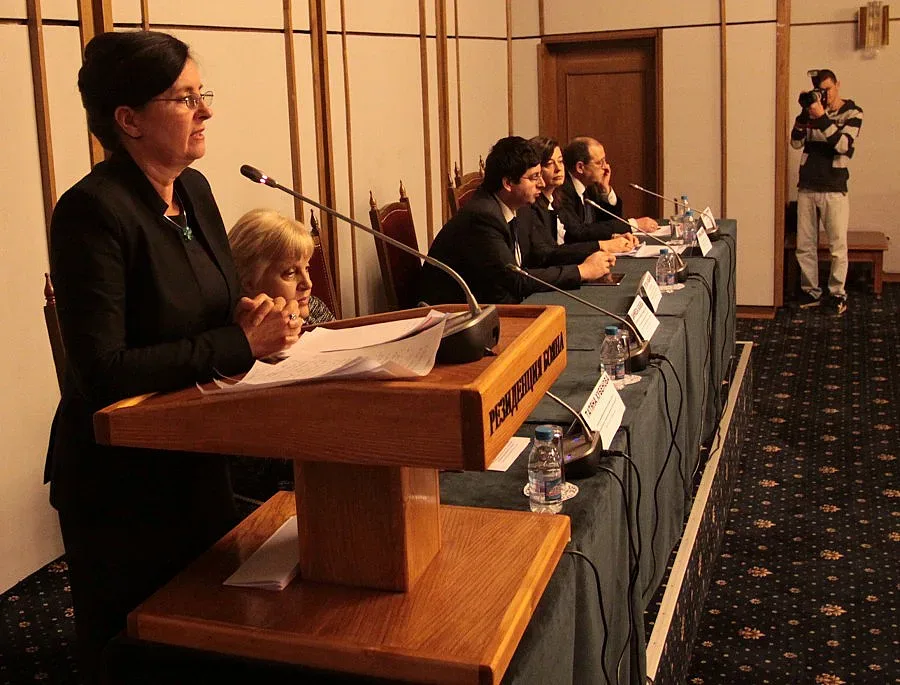 Дават рамо на малки компании