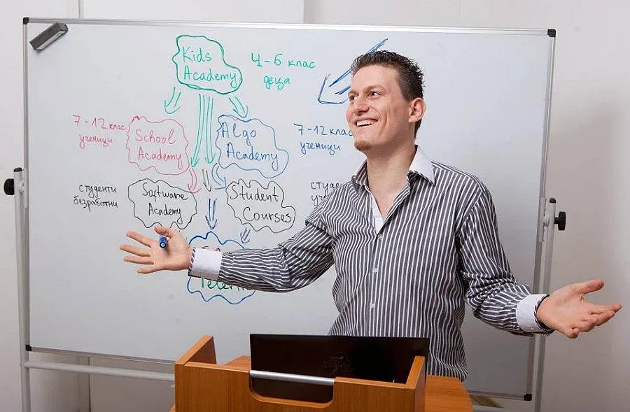 ВУЗ за програмисти тръгва догодина