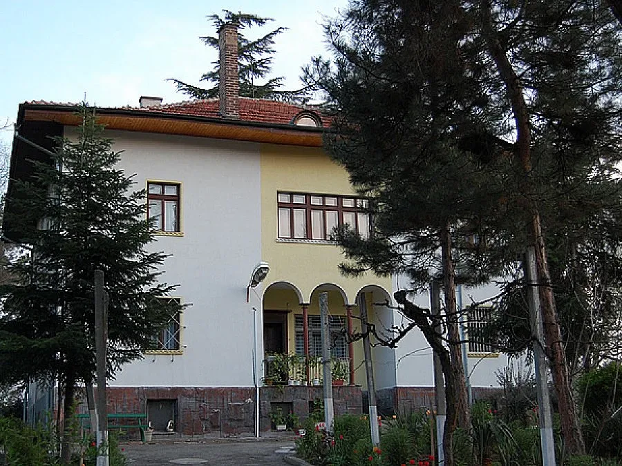 Искат Гавриил или Галактион за временен владика