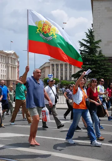 Десетки излизат на шествие против ислямизацията