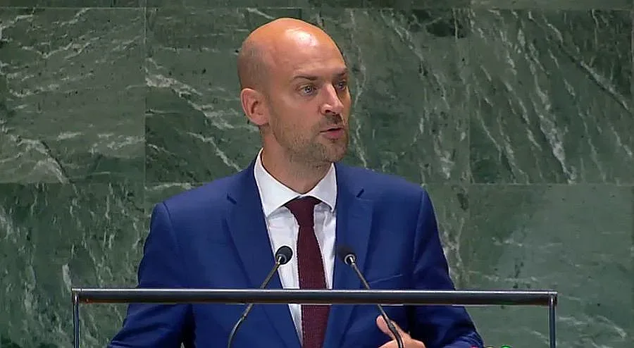 Франция скочи! Поиска спешни мерки от ООН