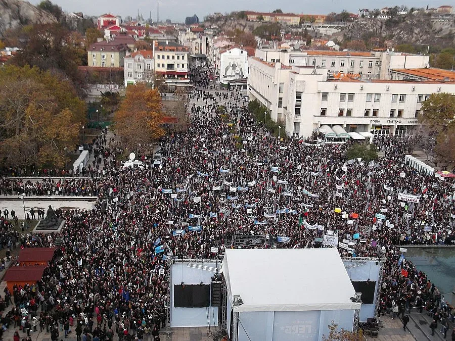 3:1 за Орешарски