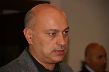 Грузинец ще бори Силвио Данаилов