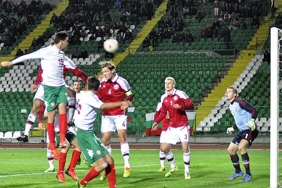 Мадански ще къса дипломи за "фуДбол"