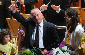 Стоянович награди Карадимчев със "Златен век"