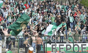 Фенове на Берое атакуваха Лудогорец, играчи са в болница