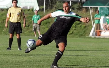 Отборът на Боко изненадващо пребори "Локо"