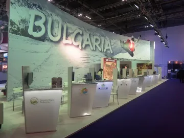 Разлог се рекламира с голф и СПА в Англия и Полша