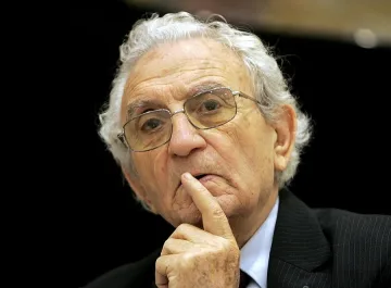 Бойте се да не станете дръжки на брадви