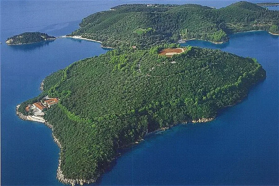 Лодка с имигранти се обърна в Йонийско море