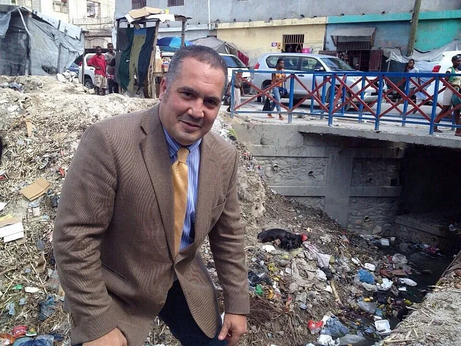 Бинев: Уви, България е като Хаити