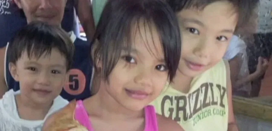 Жена търси оцелели роднини от тайфуна Хайян в интернет