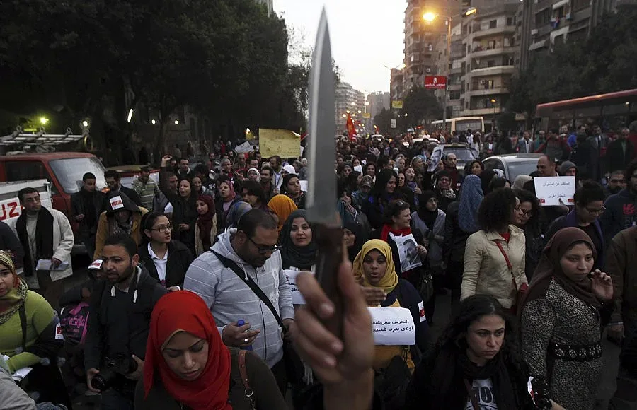 Египет осъди 12 привърженици на Мурси на 17 г. затвор