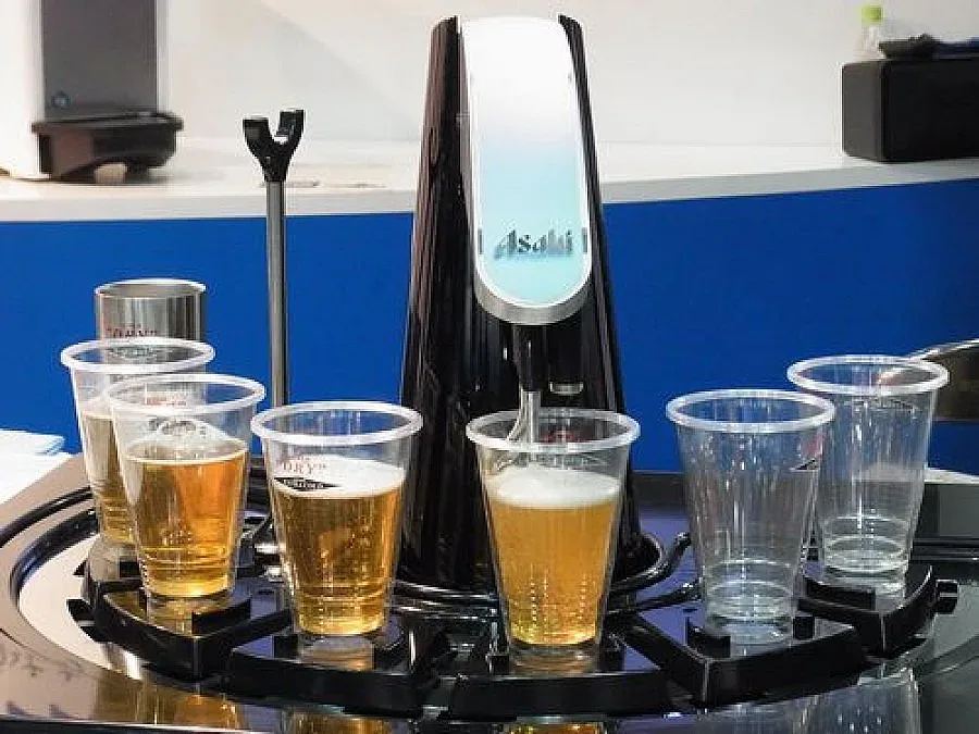 "Барман" налива 6 бири за 12 секунди