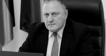 Отиде си голям български дипломат