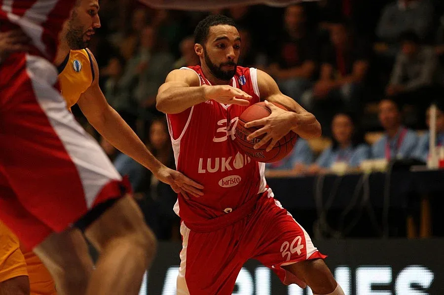 „Лукойл Академик” с първа победа в Еврокъп