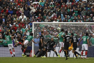 Уругвай и Мексико гледат уверено към Мондиал 2014