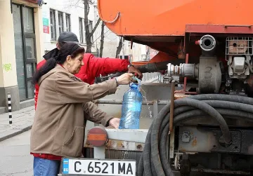 Спират водата в части от София 