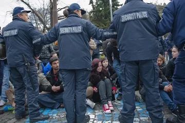 Скандал в парламента заради протестите