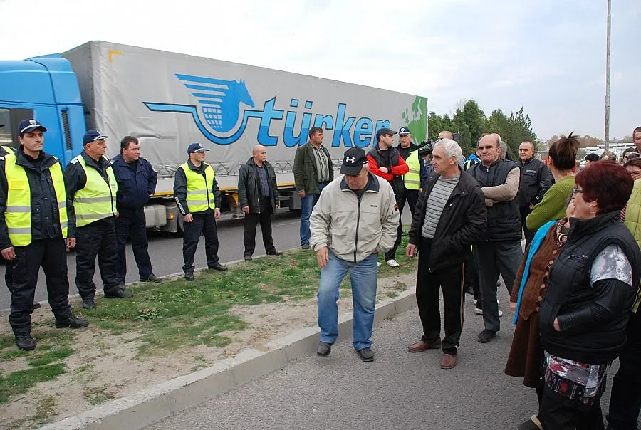 50 излязоха в Харманли "Срещу Сирия"