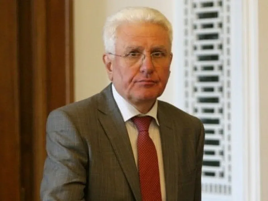 Бюнямин Хюсеин Хасан влиза в НС на мястото на Бисеров